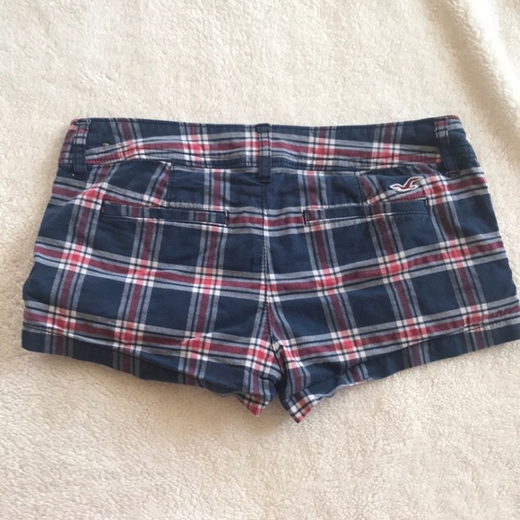 Shorts - Picture 2 of 3
